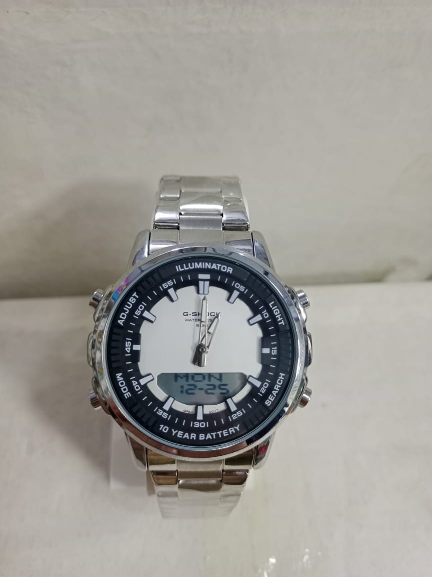 Dual-Display Ana-Digi Executive Sports Watch – 10-Year Battery Life & Water Resistant (Golden with black dial)