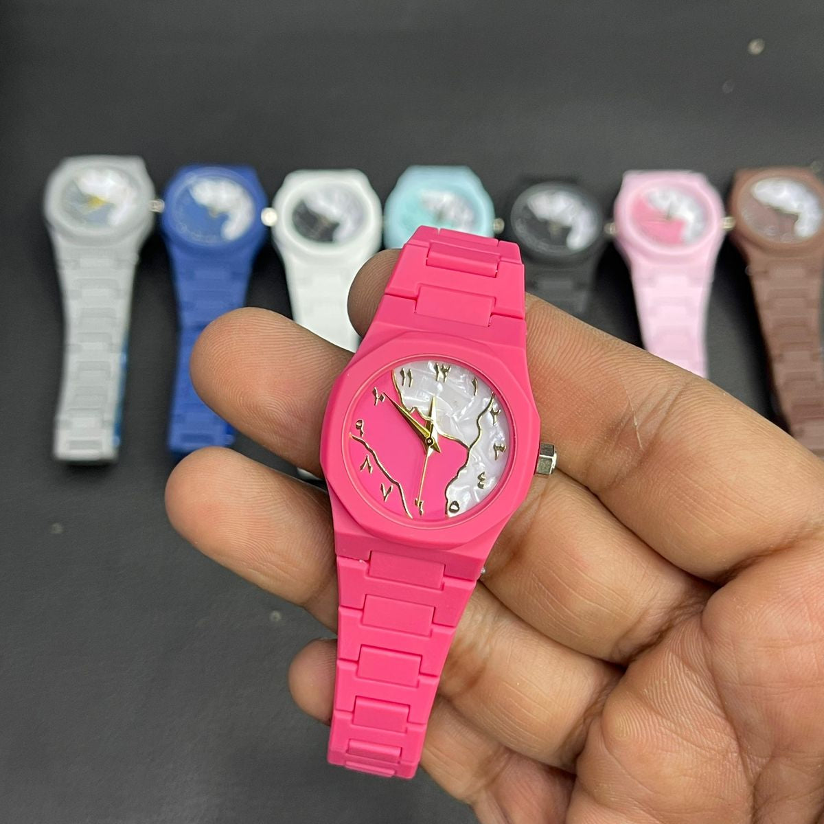 Mini Aura Watch Providing Elegant Design Comfortable Use Stylish Appearance And Everyday Wear - Dark Pink
